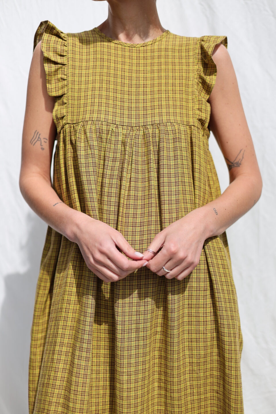 Linen flutter sleeves dress with tie BASILE - Image 1