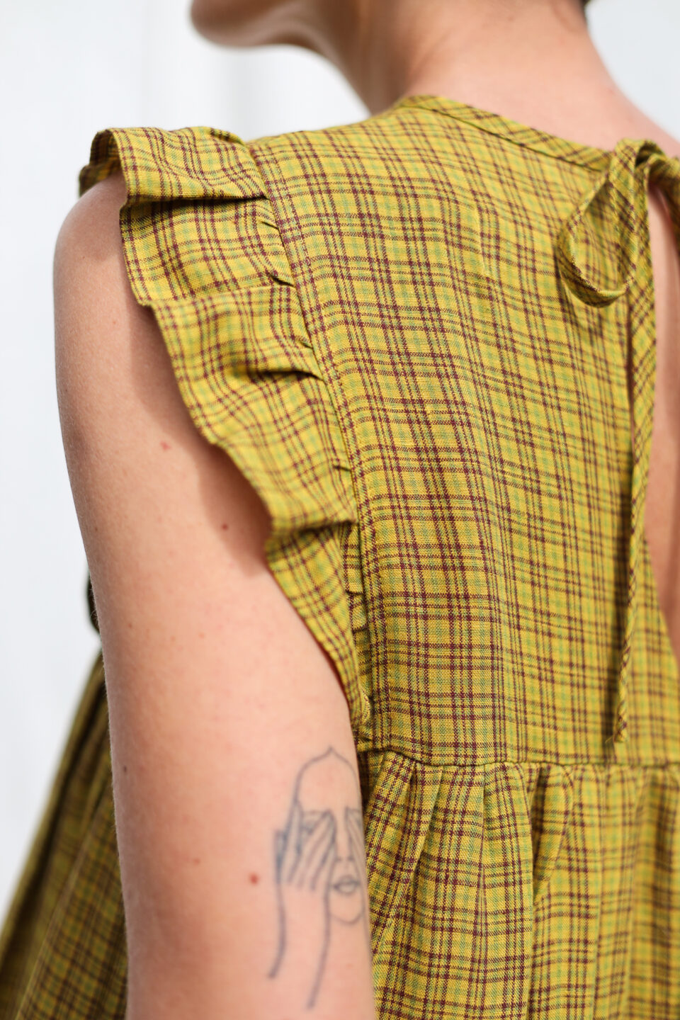 Linen flutter sleeves dress with tie BASILE - Image 6