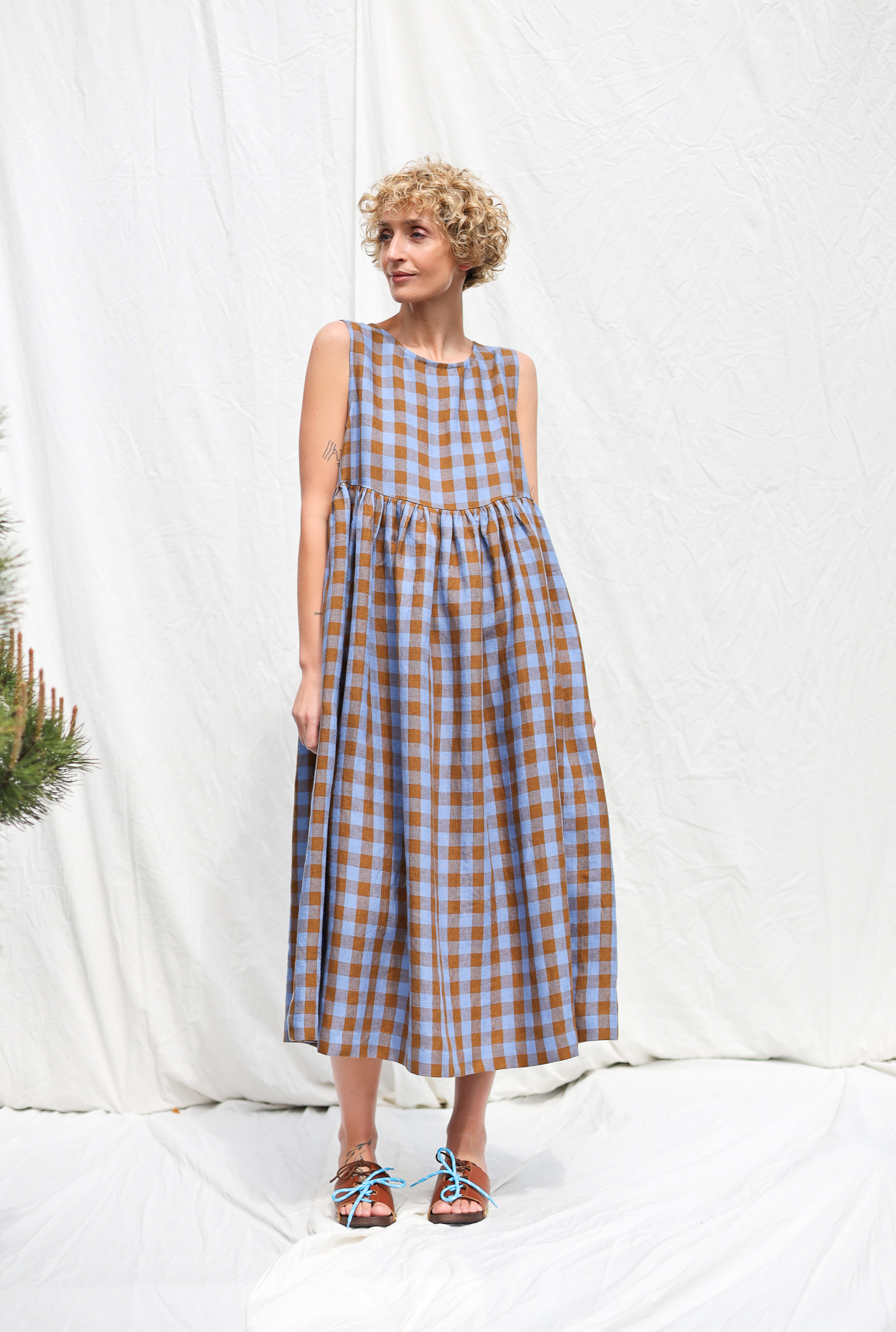 Exclusive Blue Bonnet Linen checks smock sleeveless dress – OffOn