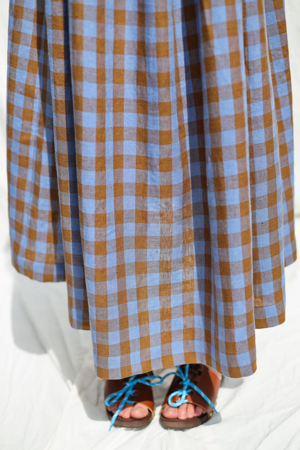 Exclusive Blue Bonnet Linen checks smock sleeveless dress - Image 5