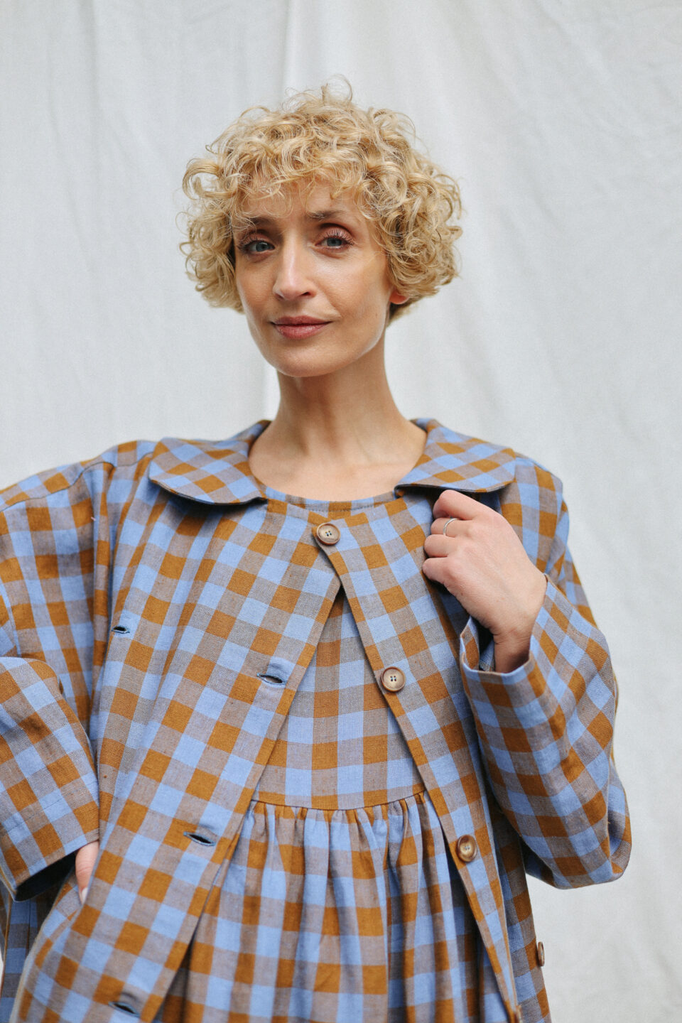 Double breasted linen oversized coat in blue bonnet checks - Image 2