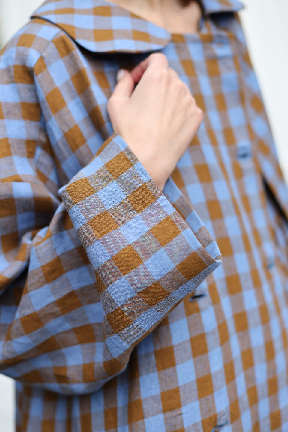 Double breasted linen oversized coat in blue bonnet checks - Image 3
