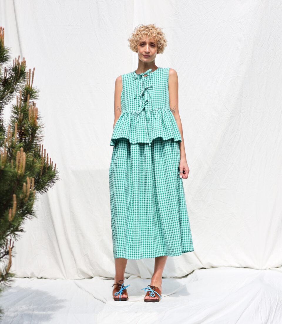 Sleeveless smock dress in jungle green seersucker checks - Image 6