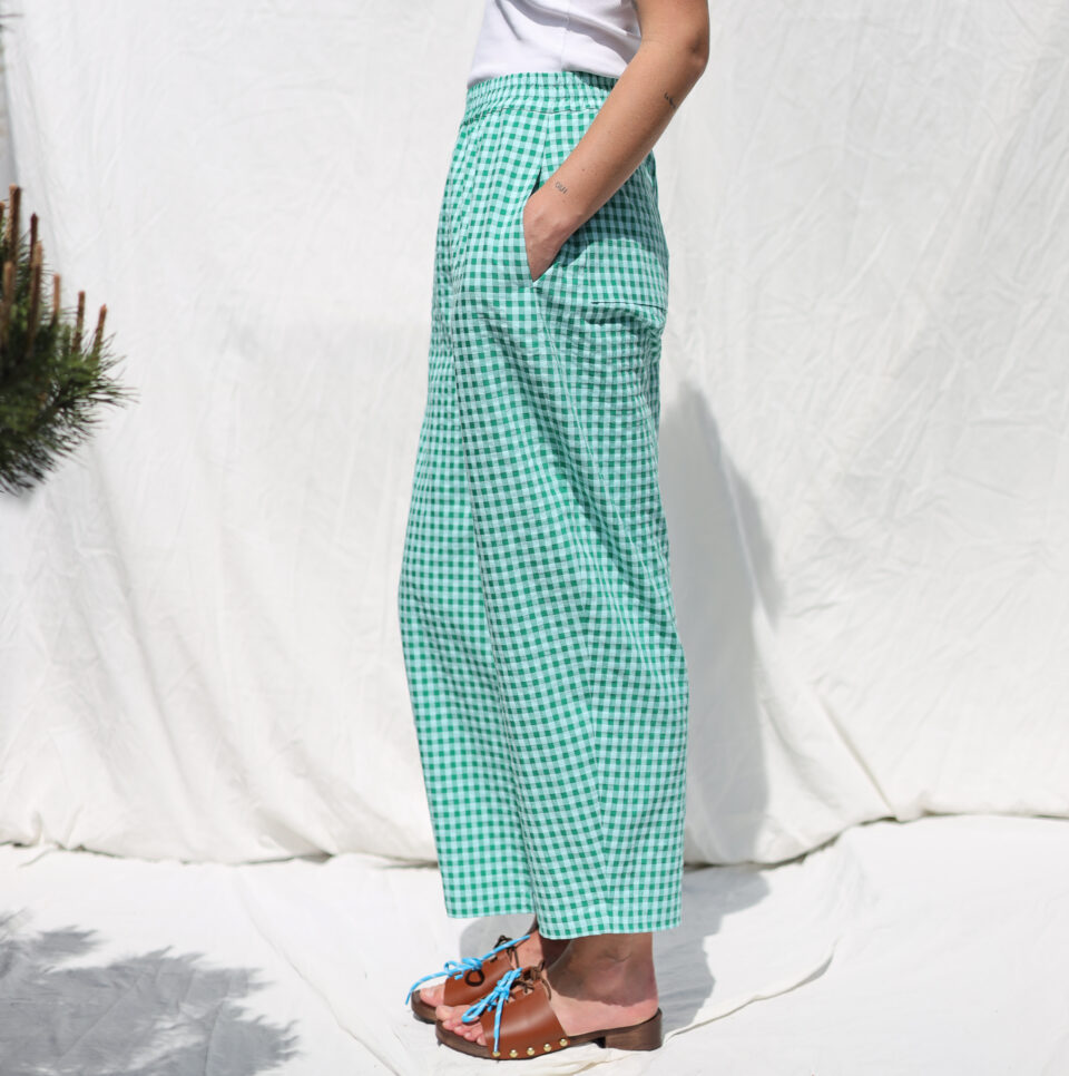 Balloon trousers VIVIAN in jungle green seersucker checks - Image 5