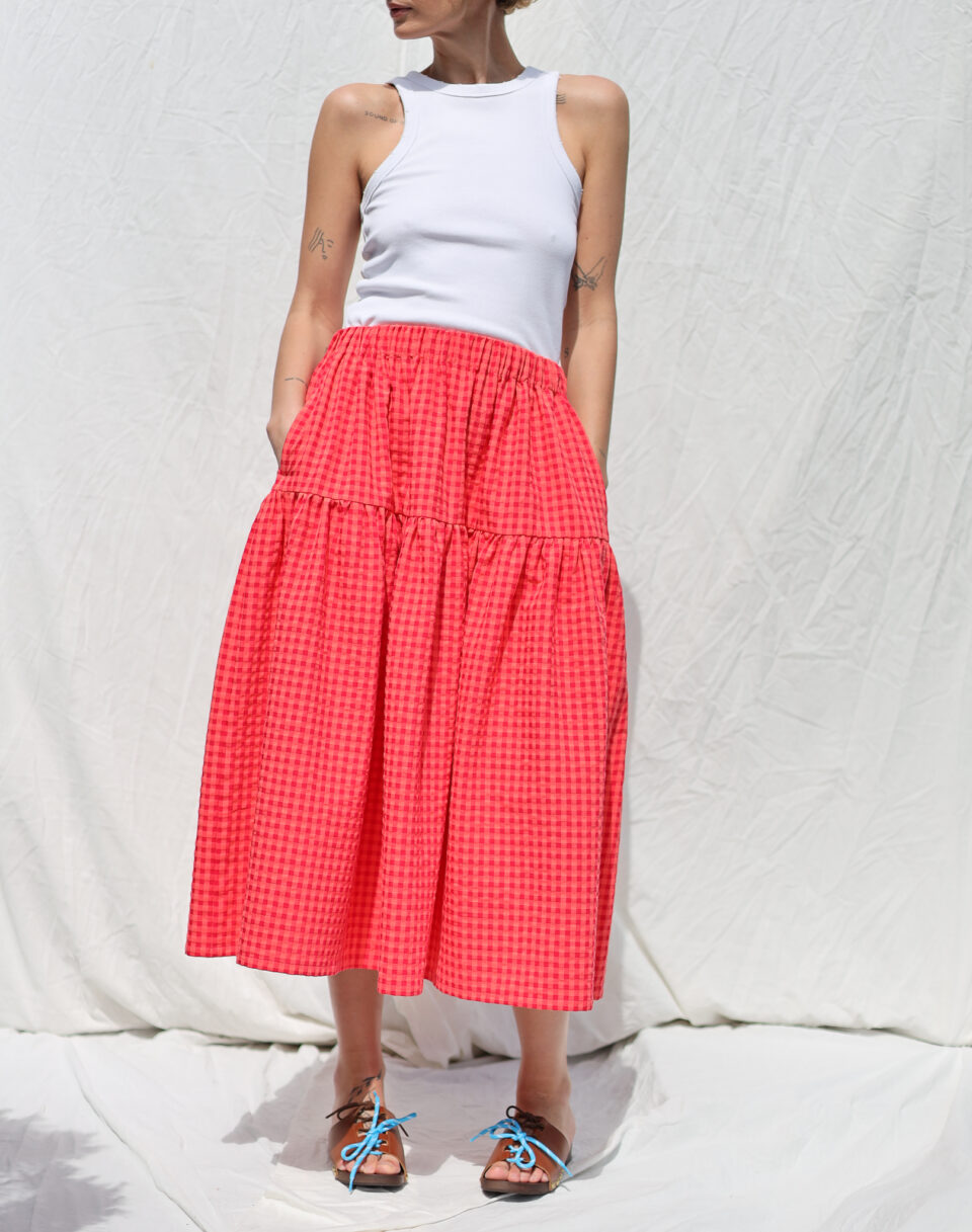 Elasticated waist Midi skirt in Glace cherry seersucker check - Image 5