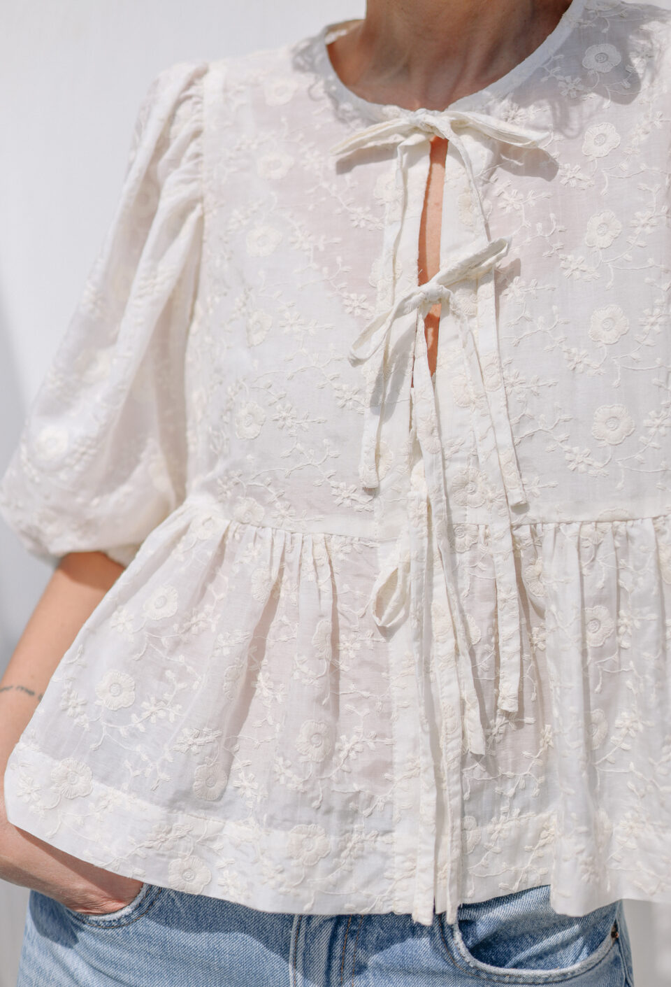 Embroidered silk and cotton puffy sleeves blouse with front ties SUNNY - Image 1