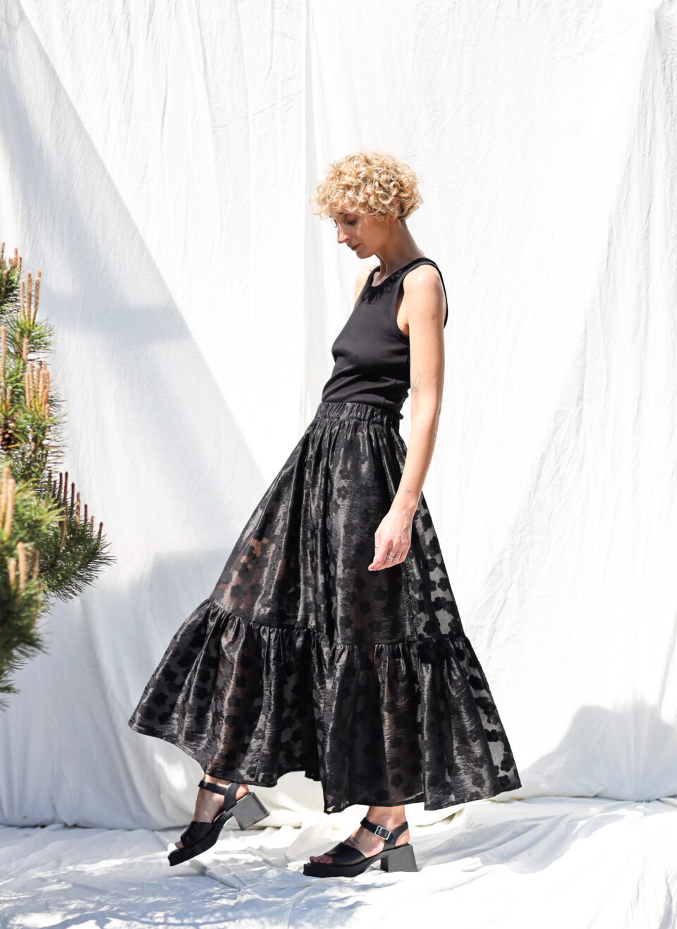 Black floral viscose organza ruffled hem skirt with elasticated waist BLOOM - Image 3
