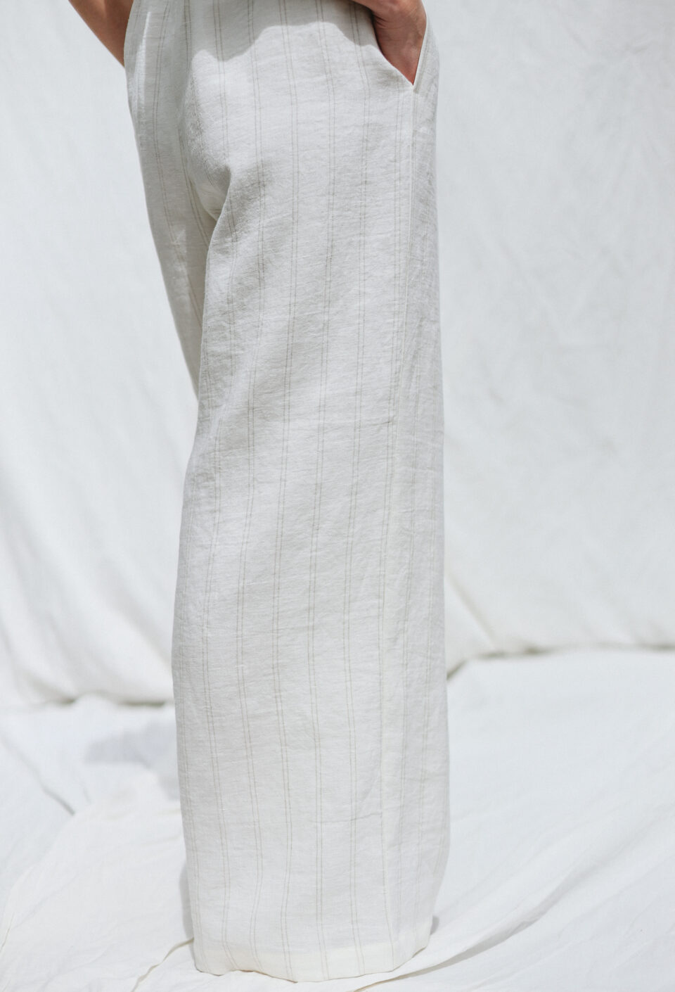 Linen V-neck Wide Legs Jumpsuit with Drawstring In Off-white Natural Stripes - Image 3