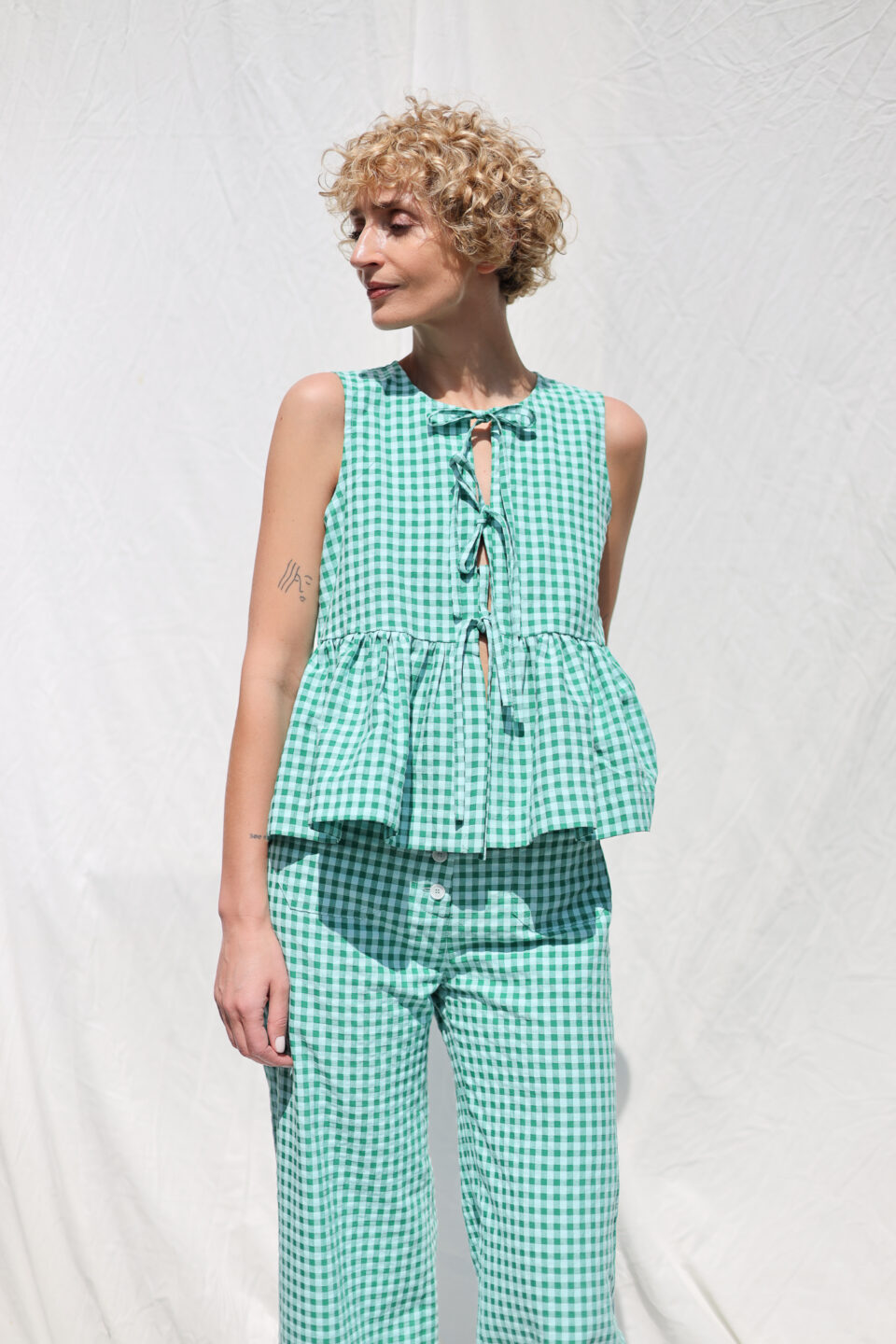Sleeveless summer blouse with ties in jungle green seersucker checks | Dress | Sustainable clothing | OffOn clothing