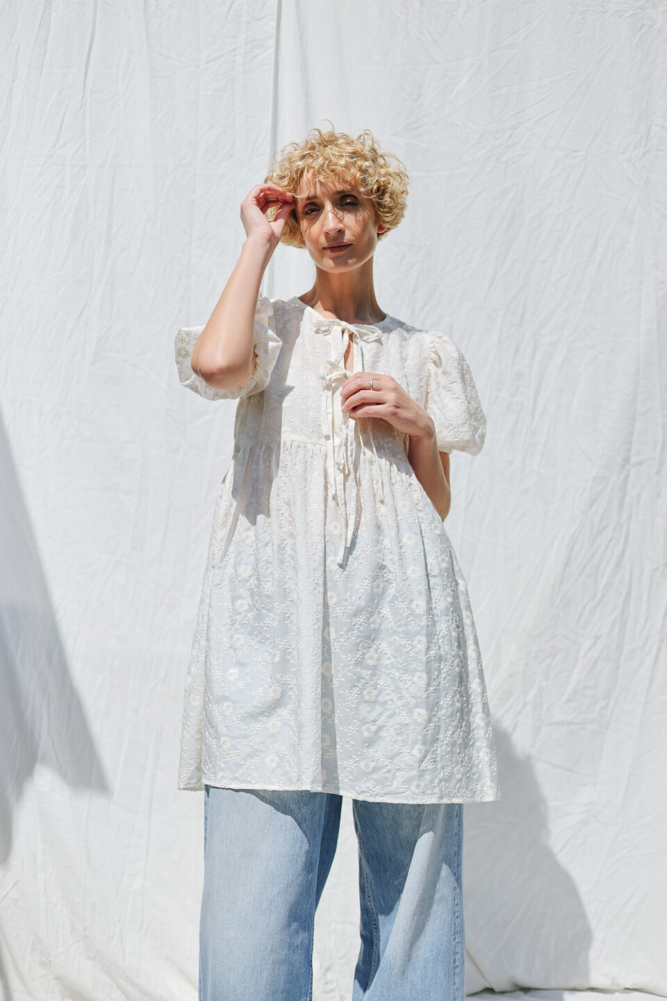 Puffy Sleeves Babydoll Dress in Ivory Embroidered Silk and Cotton - Image 4