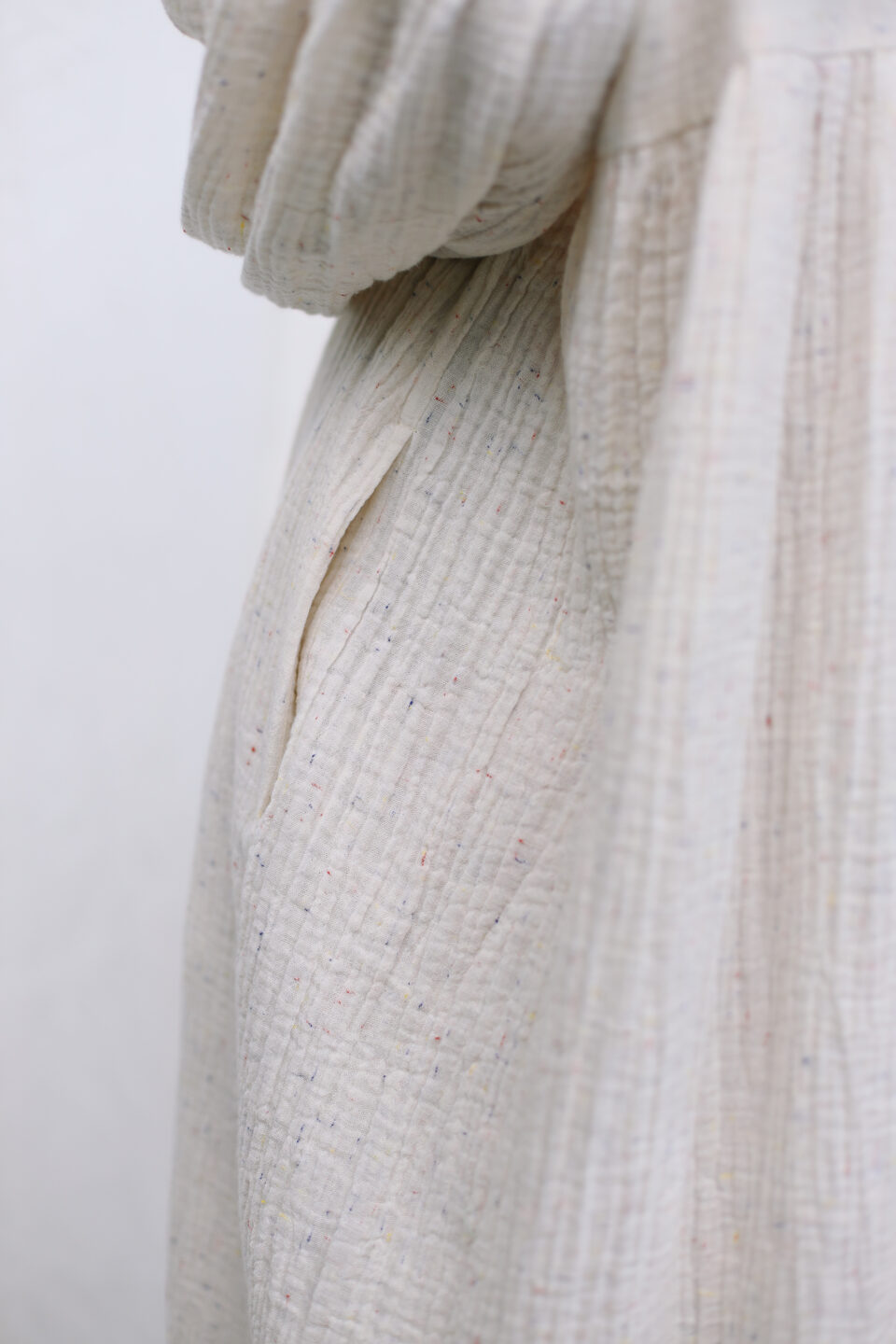 Oversized double gauze dress GRETA in melange ice cream color - Image 4