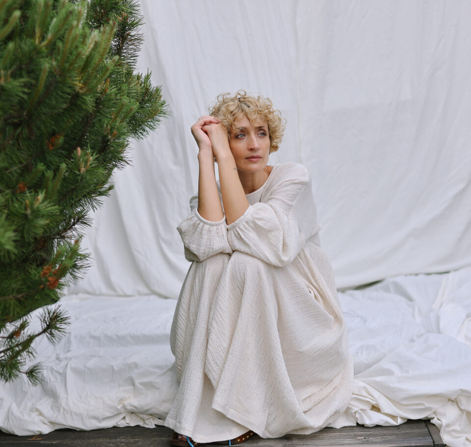Oversized double gauze dress GRETA in melange ice cream color - Image 6