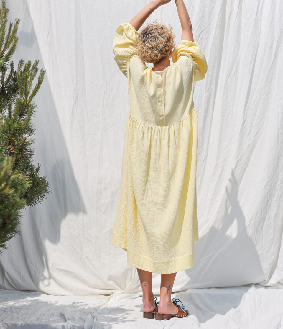 Oversized double gauze dress GRETA in vanilla color - Image 2