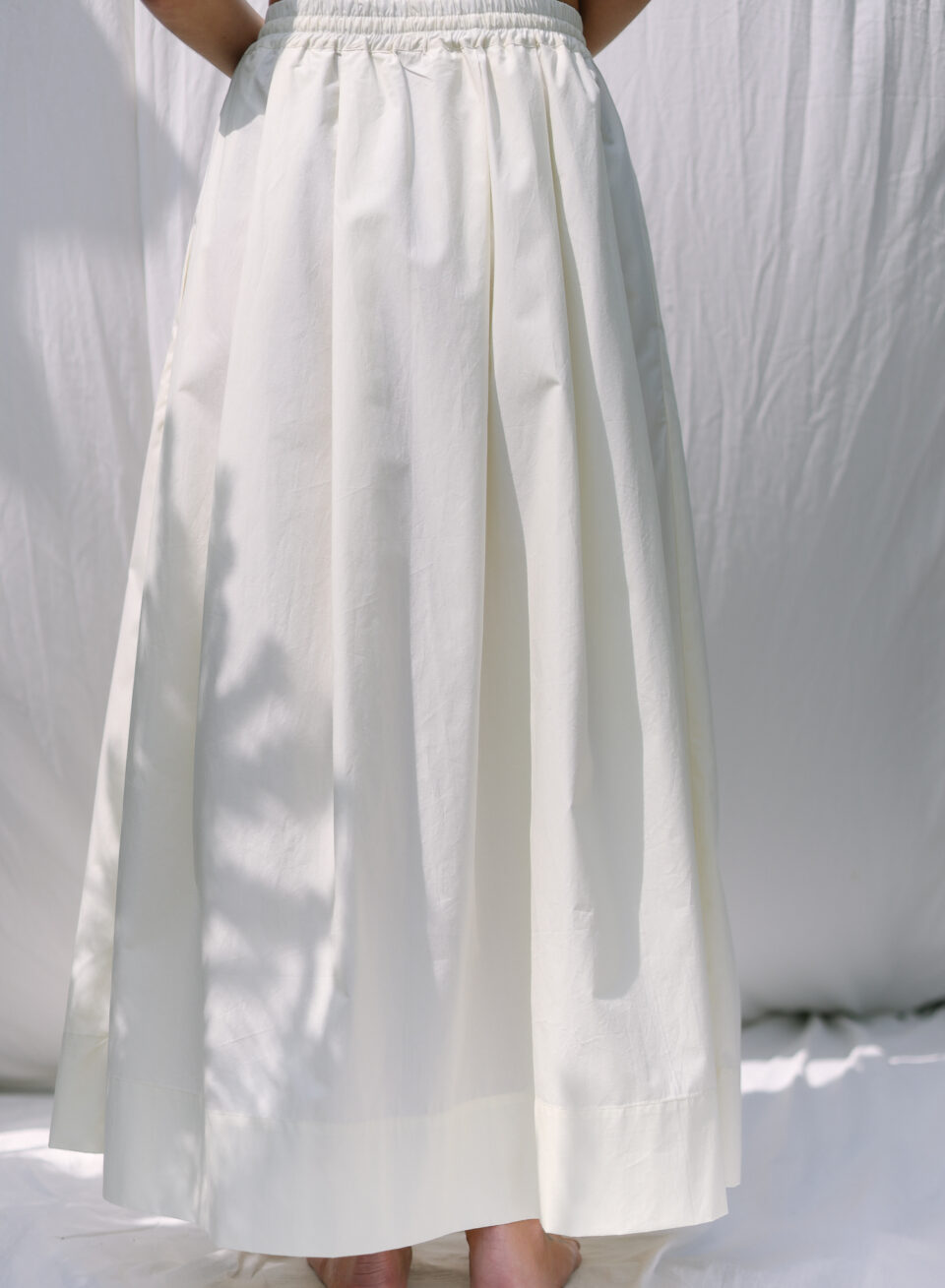 Organic cotton elasticated waist Maxi skirt with pleats - Image 2
