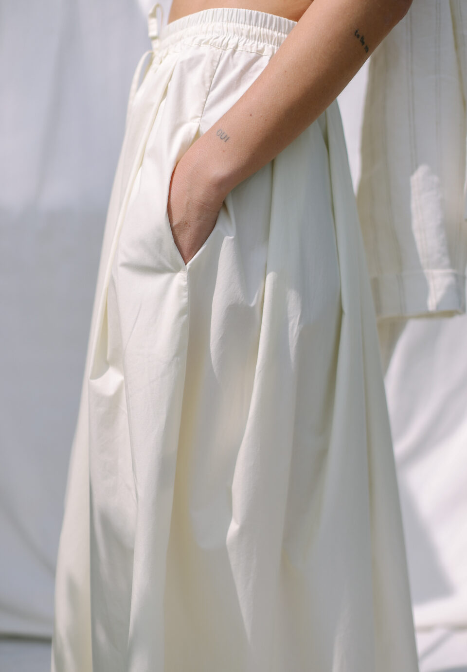Organic cotton elasticated waist Maxi skirt with pleats - Image 3