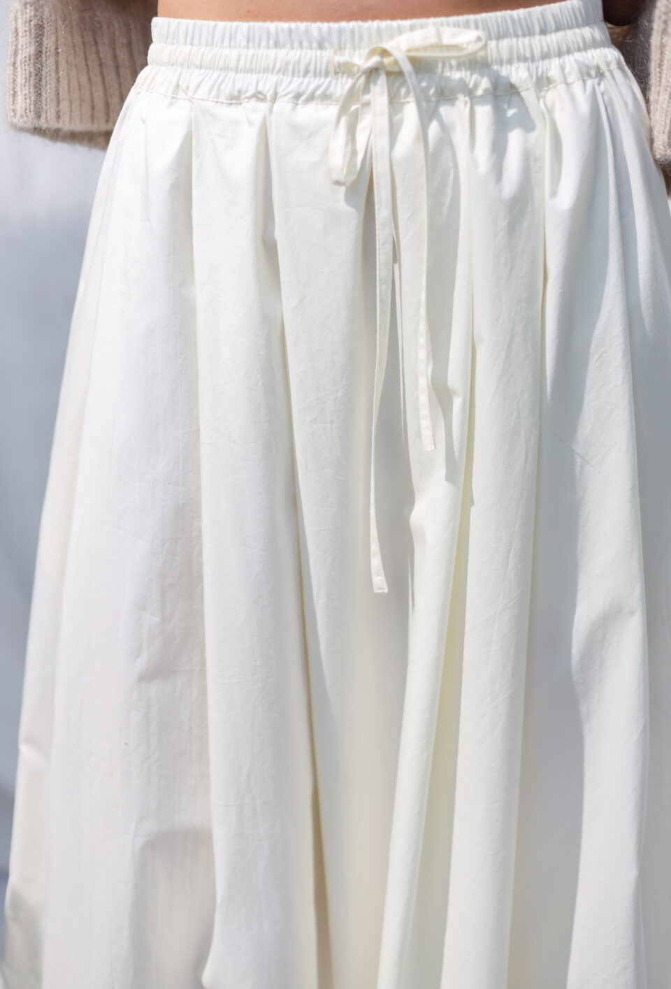 Organic cotton elasticated waist Maxi skirt with pleats - Image 5