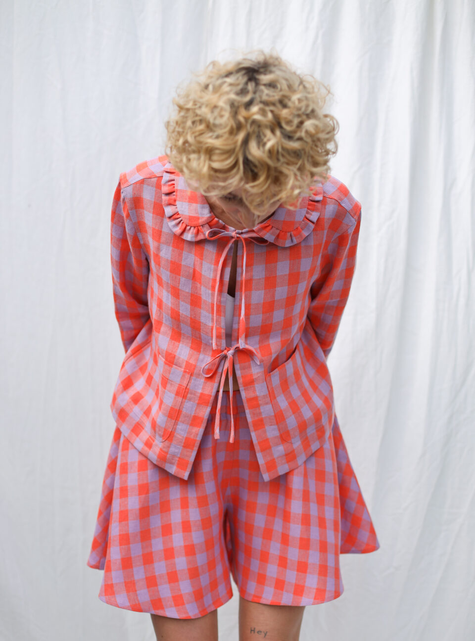 Exclusive linen checks jacket with Peter Pan ruffle collar and ties - Image 2