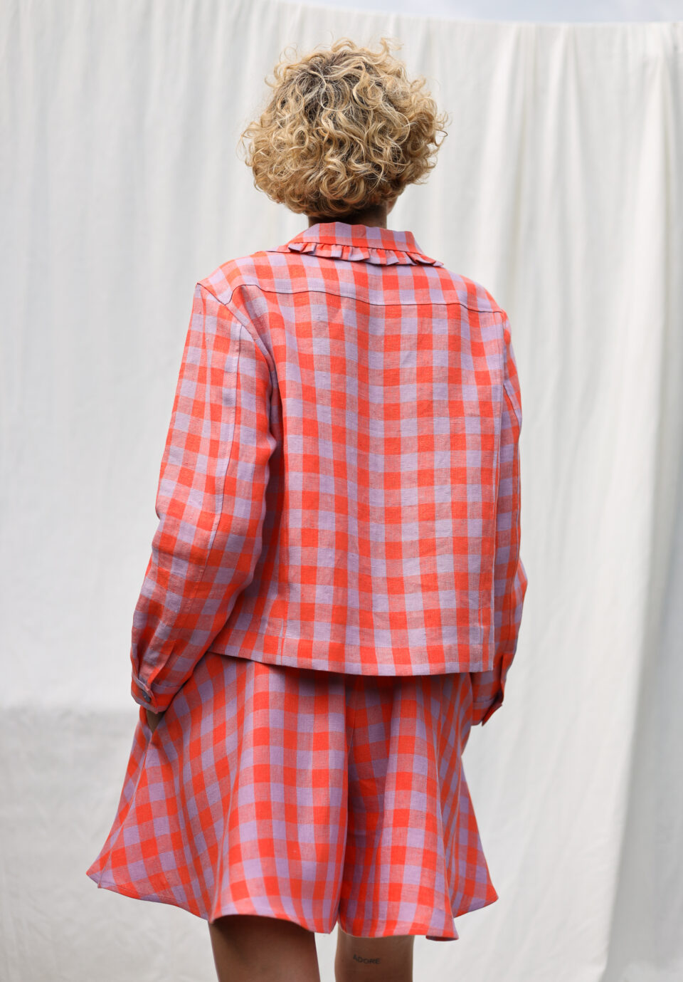 Exclusive linen checks jacket with Peter Pan ruffle collar and ties - Image 4