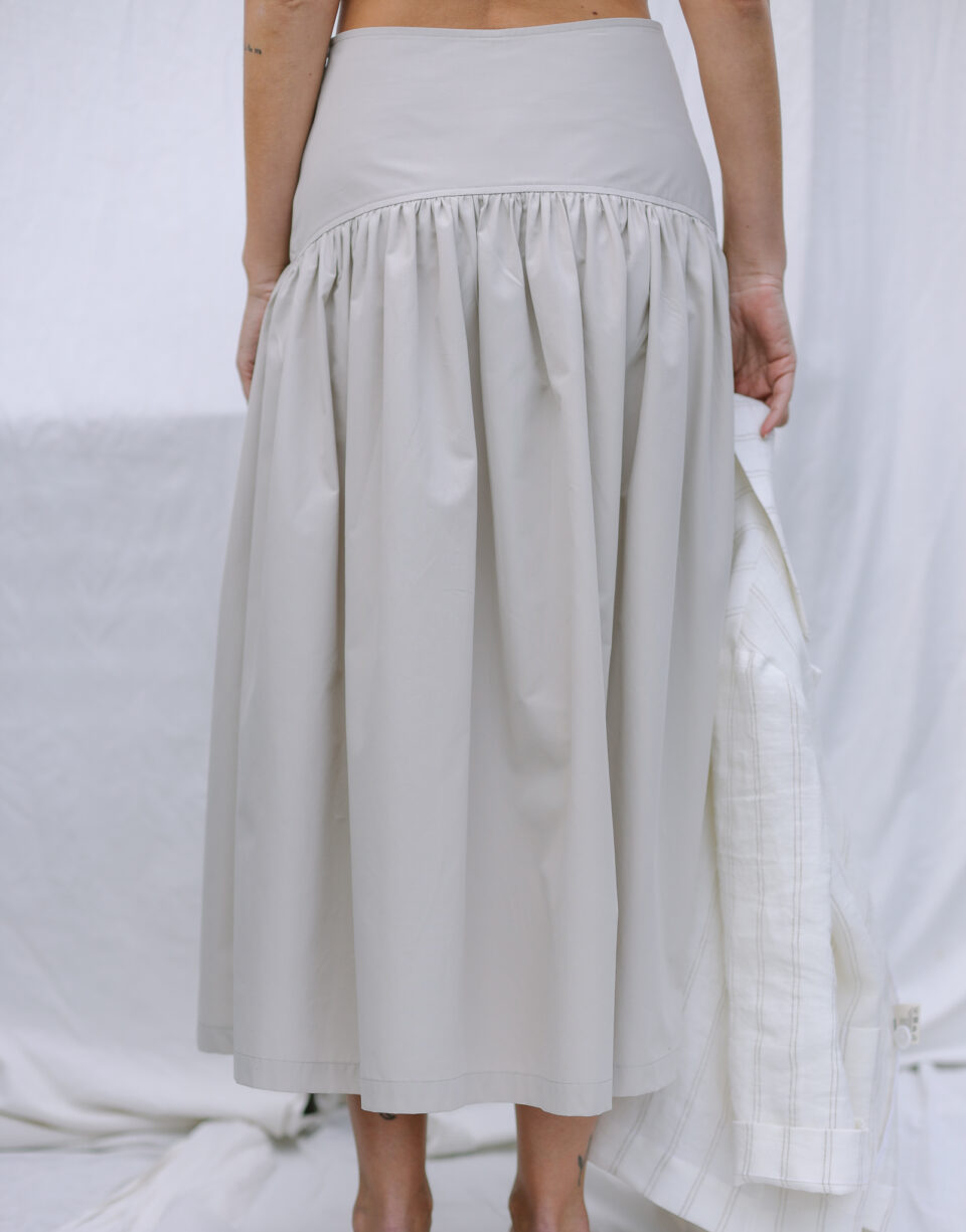Yoke ruffle moon grey organic cotton poplin skirt BRIGIT - Image 3
