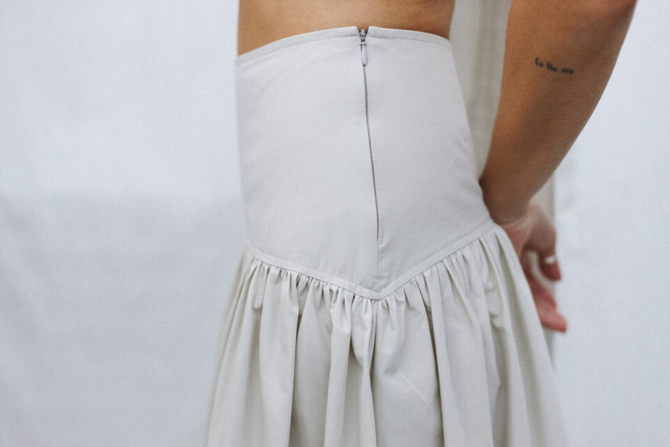 Yoke ruffle moon grey organic cotton poplin skirt BRIGIT - Image 4