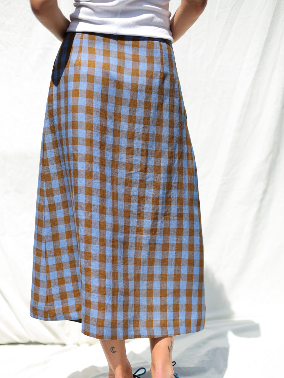 Front pleated wrap linen skirt in bluebonnet checks - Image 2