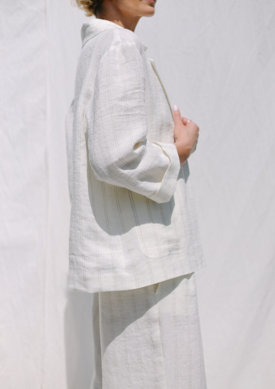 White Striped Linen 3/4 Sleeve Blazer - Image 2