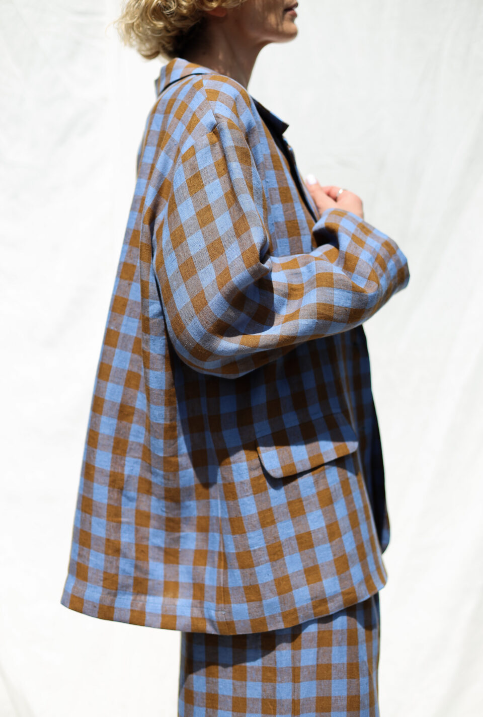 Oversized linen blazer in bluebonnet checks - Image 3
