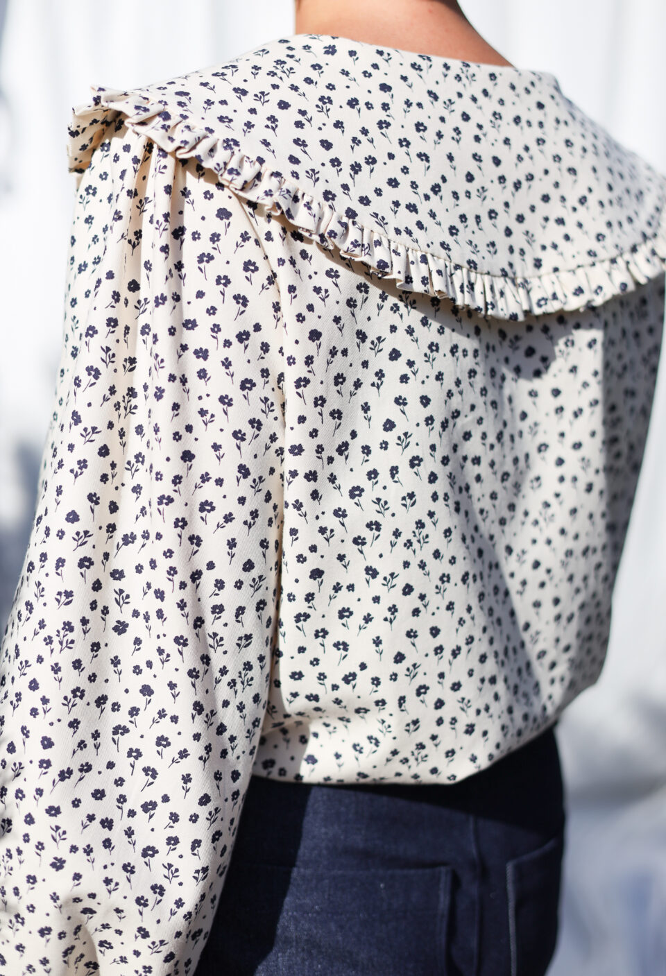 Long sleeve puritan collar ivory floral blouse - Image 4