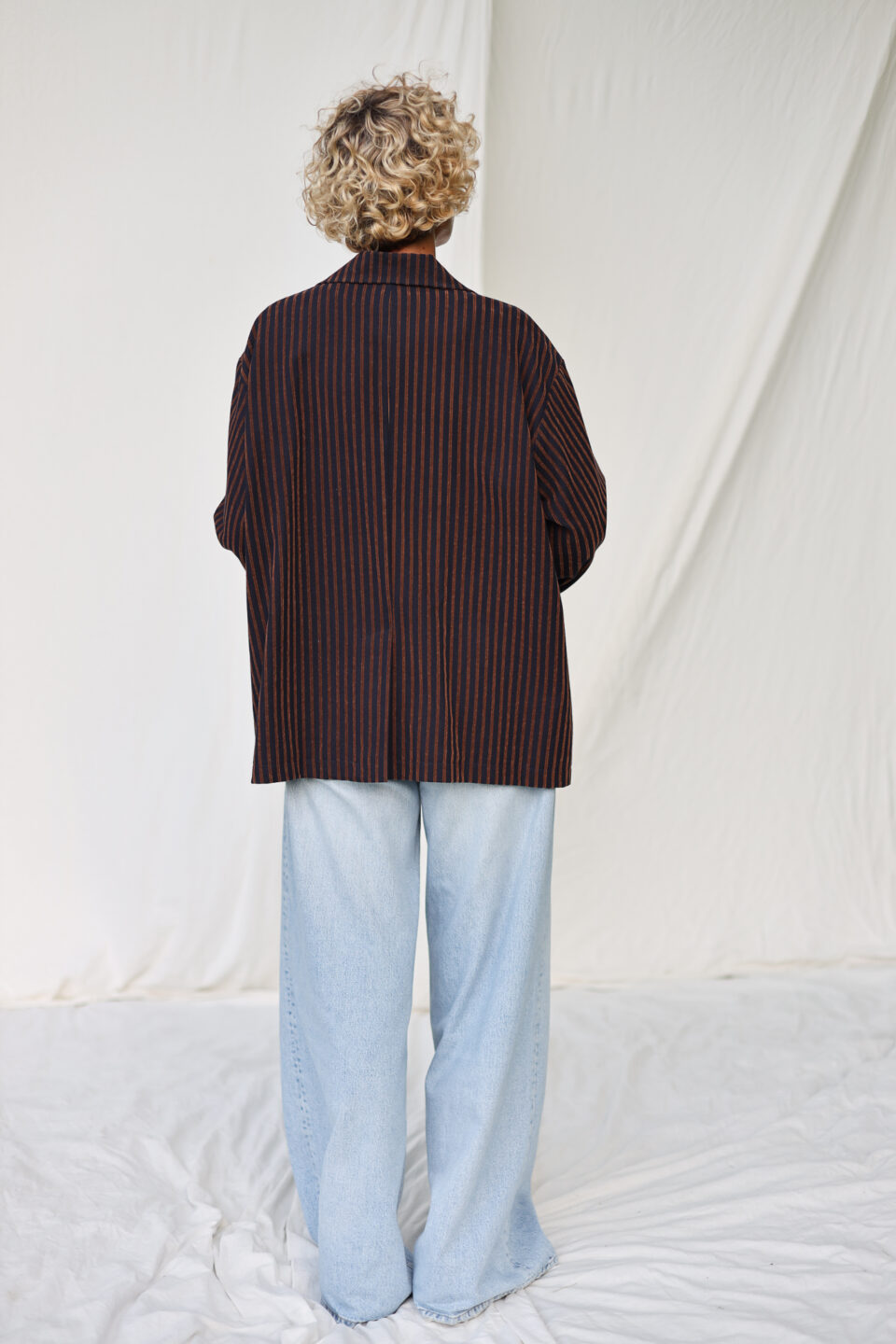 Oversized blazer in navy blue stripes cotton - Image 3