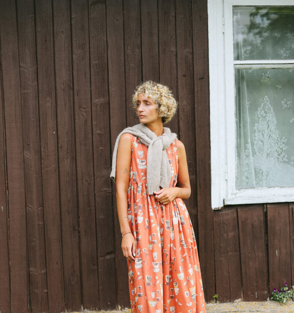 Sleeveless Loose Smock Dress in ORANGE JOSIE abstract print | Dress | Sustainable clothing | OffOn clothing