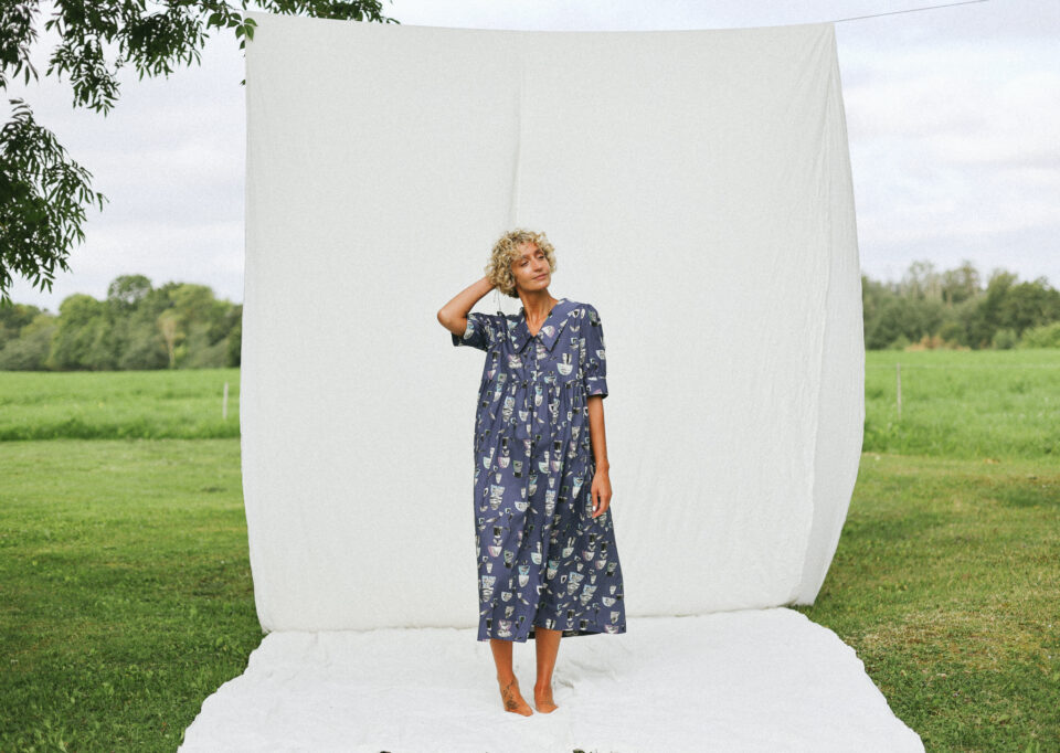 Sailor collar loose fit dress in BLUE JOSIE abstract print - Image 1