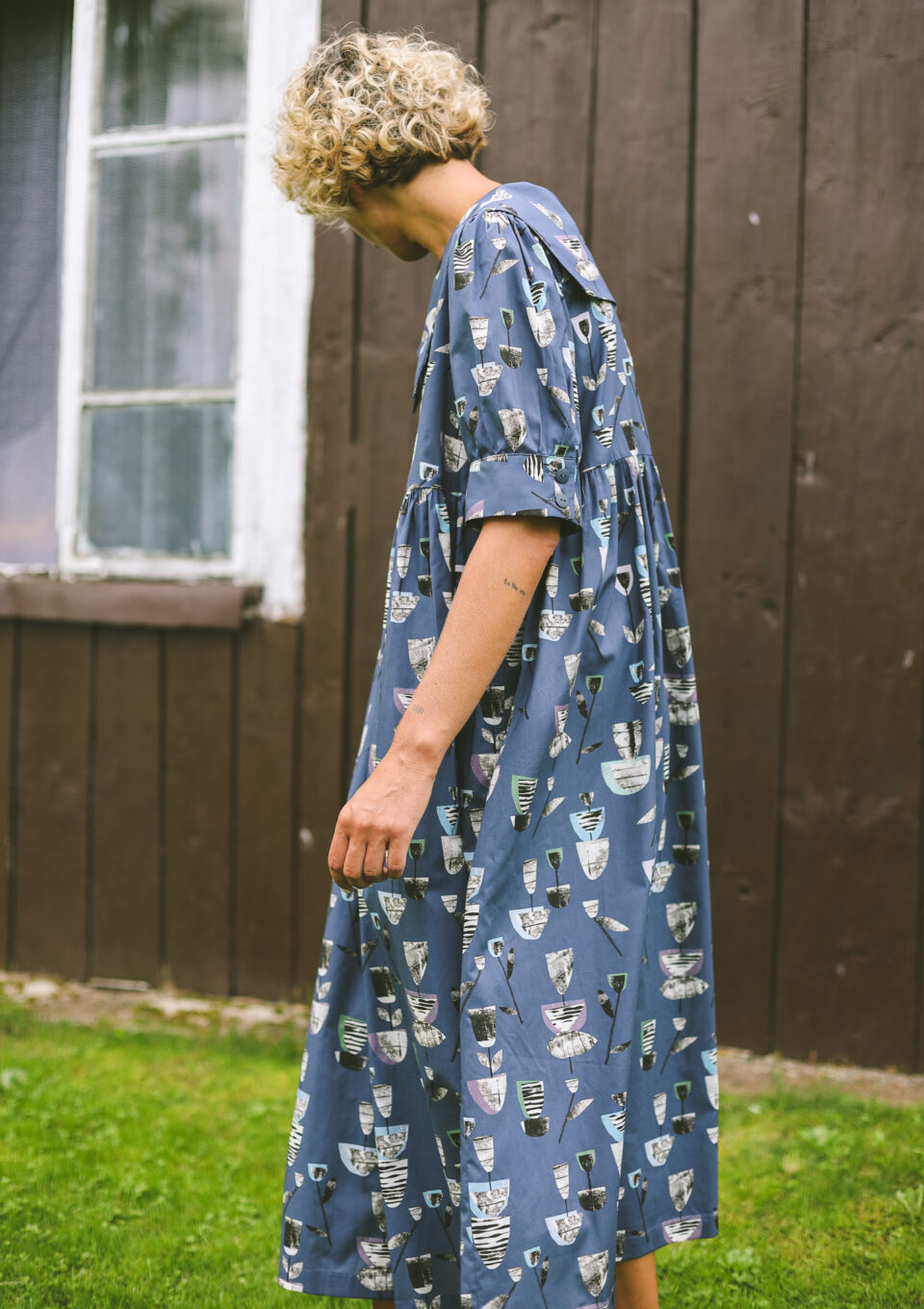 Sailor collar loose fit dress in BLUE JOSIE abstract print - Image 6