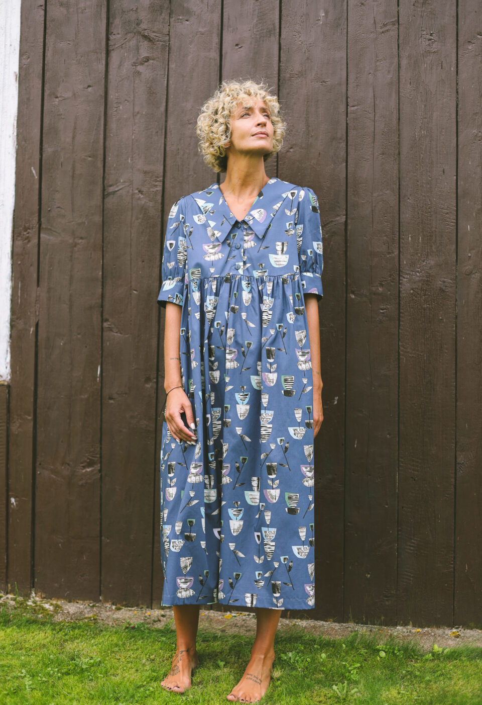 Sailor collar loose fit dress in BLUE JOSIE abstract print - Image 7