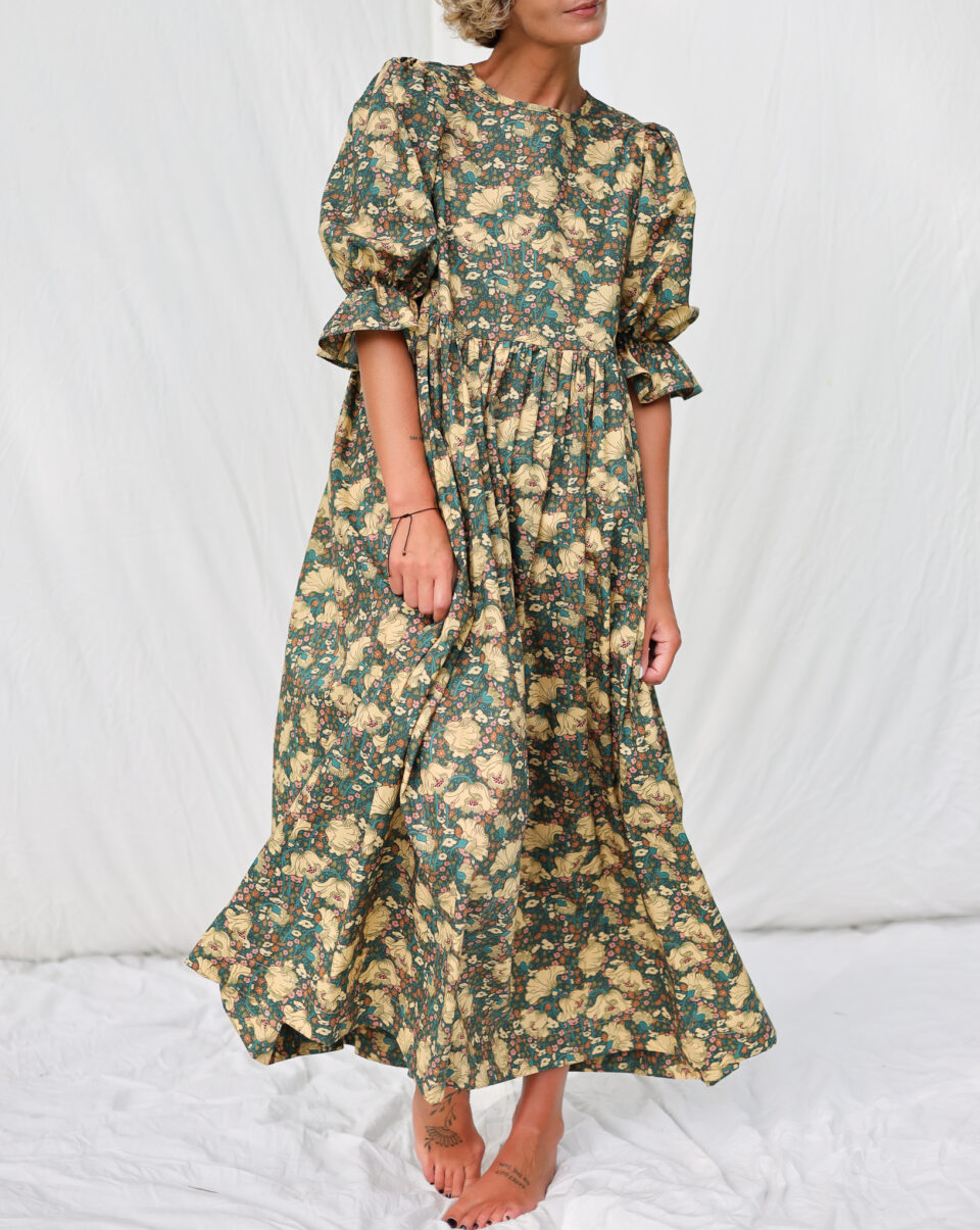 Handmade Puffy Sleeves Oversized Dress NINA in CLEMENTINA DAISY floral print | Dress | Sustainable clothing | OffOn clothing