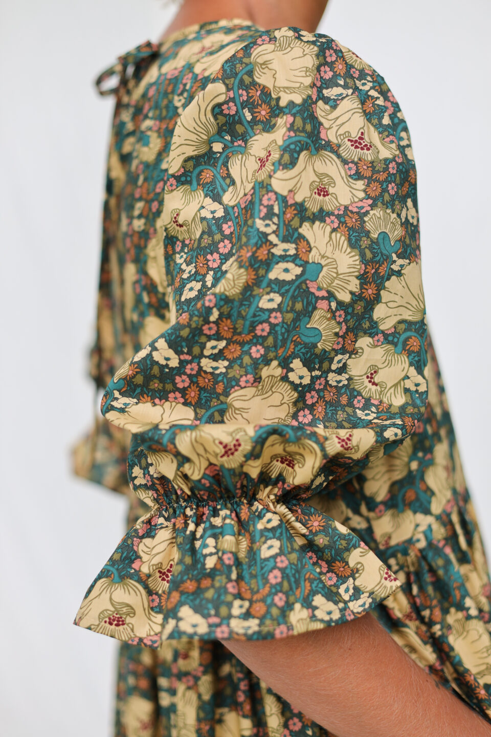 Puffy Sleeves Oversized Dress NINA in CLEMENTINA DAISY floral print - Image 5