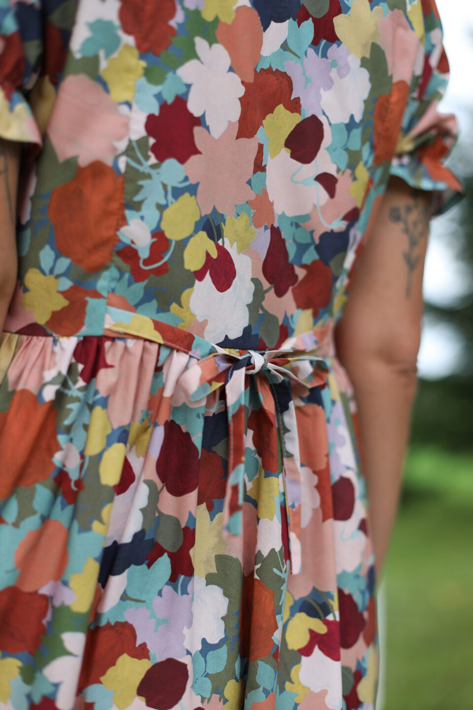 Floral Button-Through Dress in Piccadilly Poplin LITTLE MERTON PRINT - Image 2