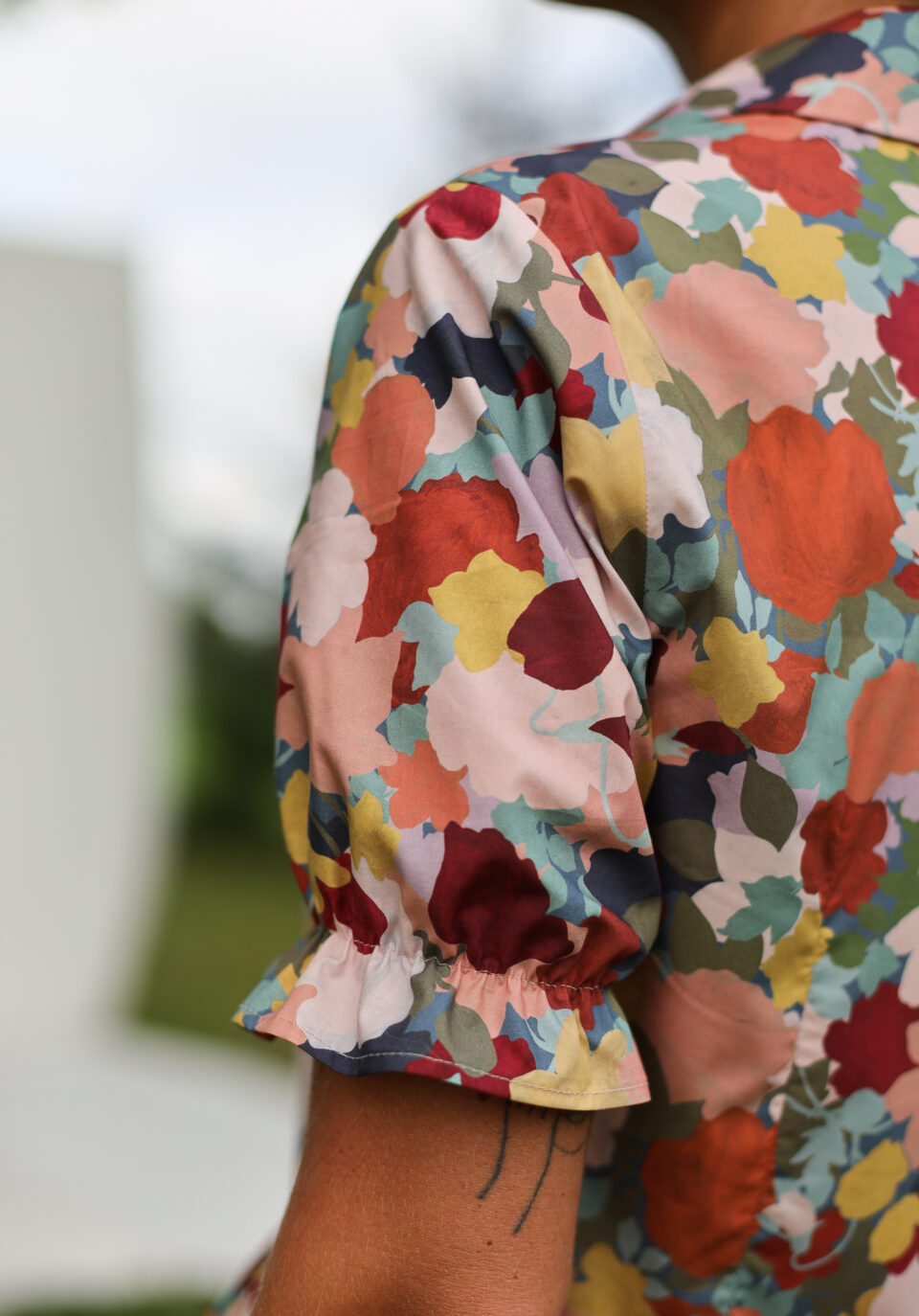 Floral Button-Through Dress in Piccadilly Poplin LITTLE MERTON PRINT - Image 6