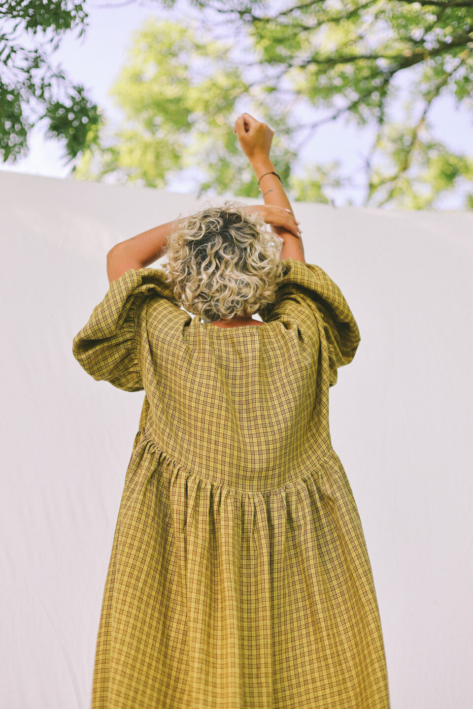 Oversized drop shoulder linen dress GRETA in mustard yellow checks - Image 5