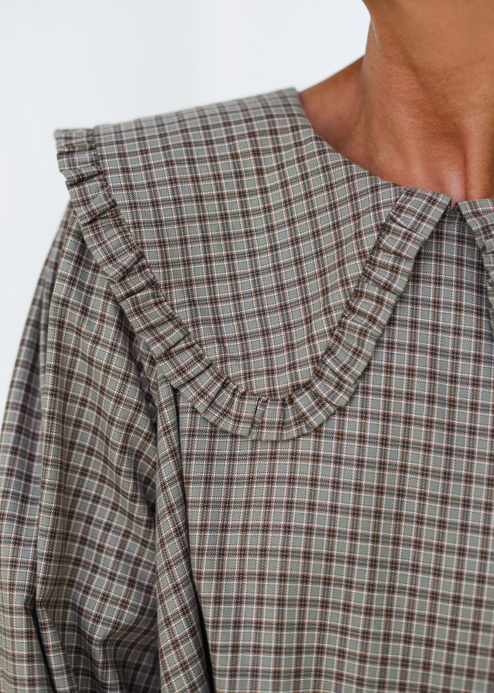 Puritan collar long sleeve maxi dress AUBREY in brushed plaid cotton - Image 2
