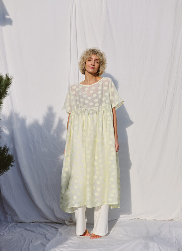 Floral oversized organza dress SILVINA - Image 1