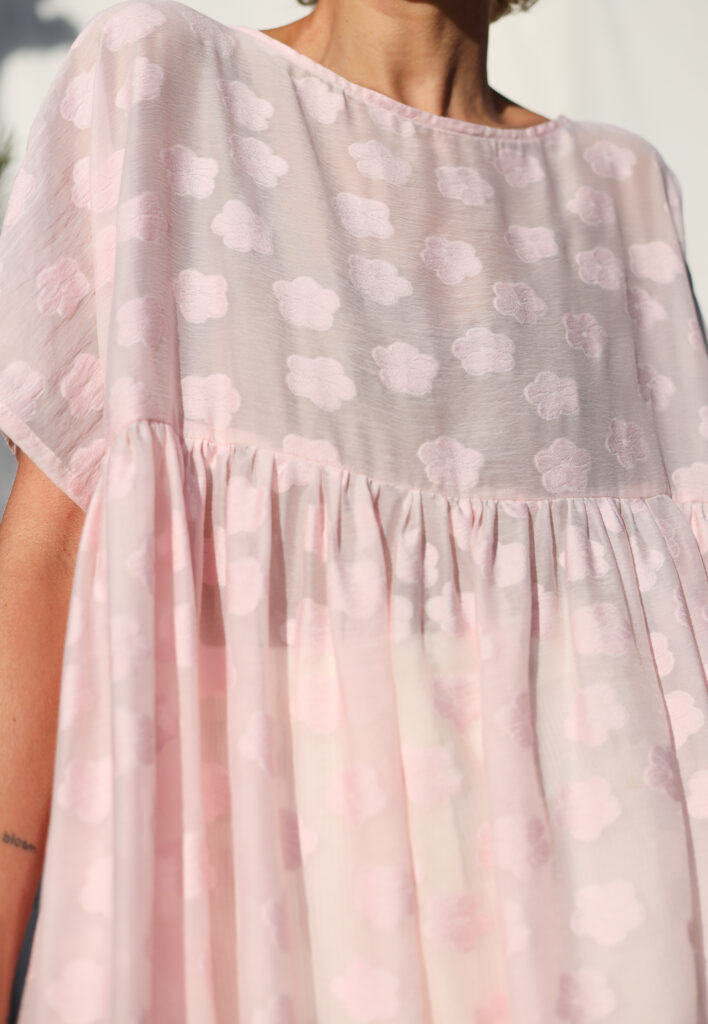 Oversized pink floral organza dress SILVINA - Image 4