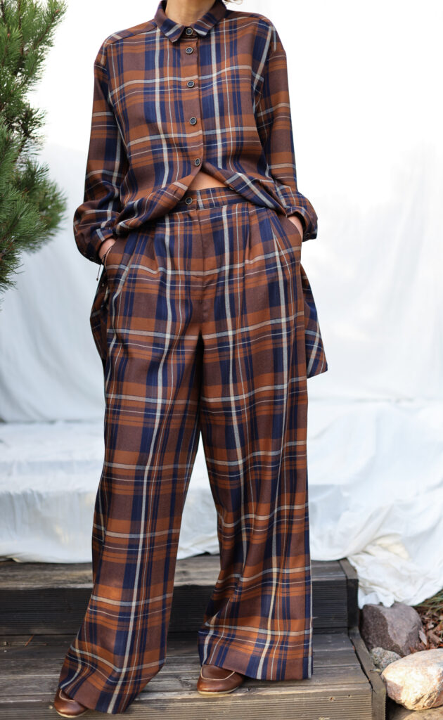 Pleated plaid wool palazzo trousers - Image 2