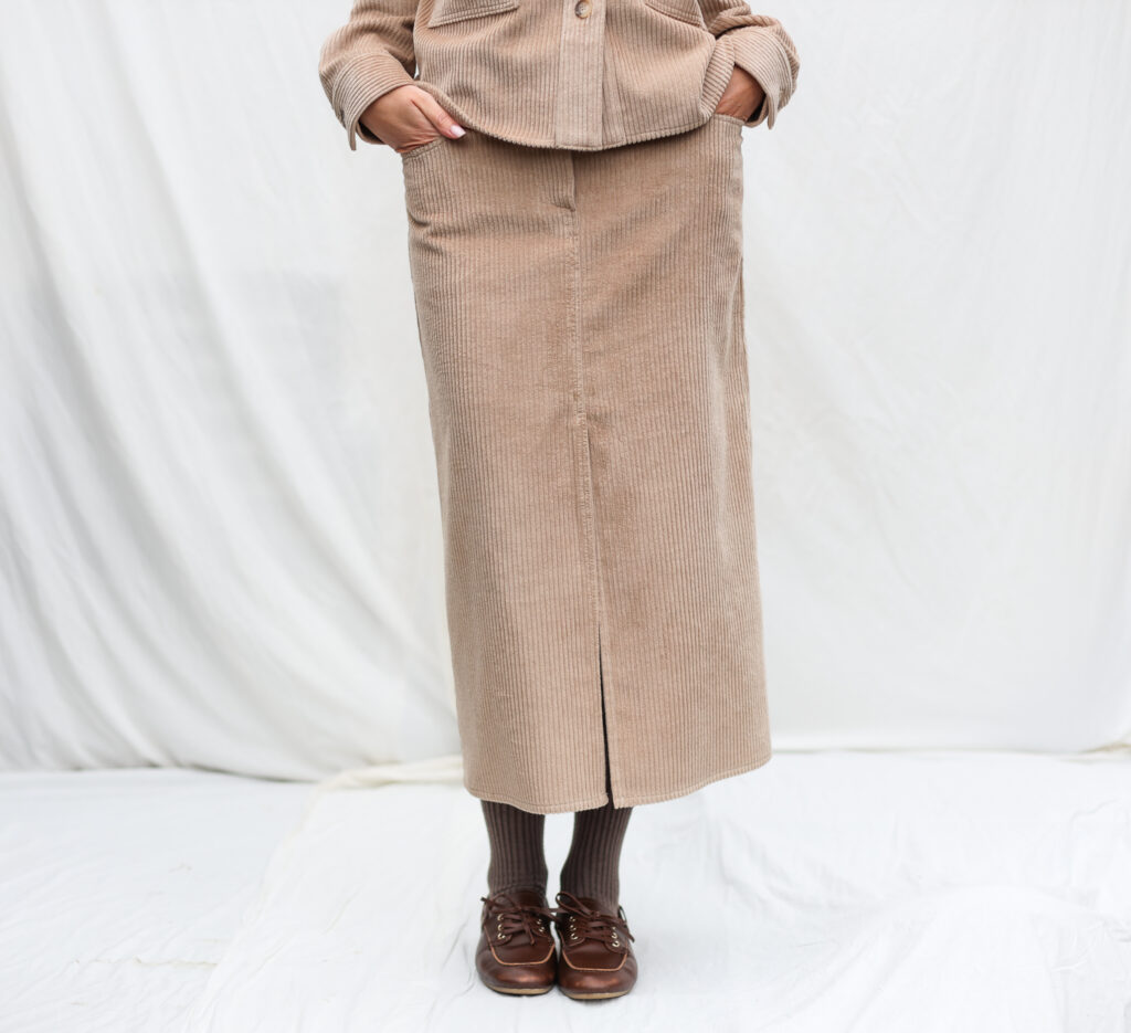Retro Cut Wide Wale Cord Pencil Skirt in Warm Sand - Image 2