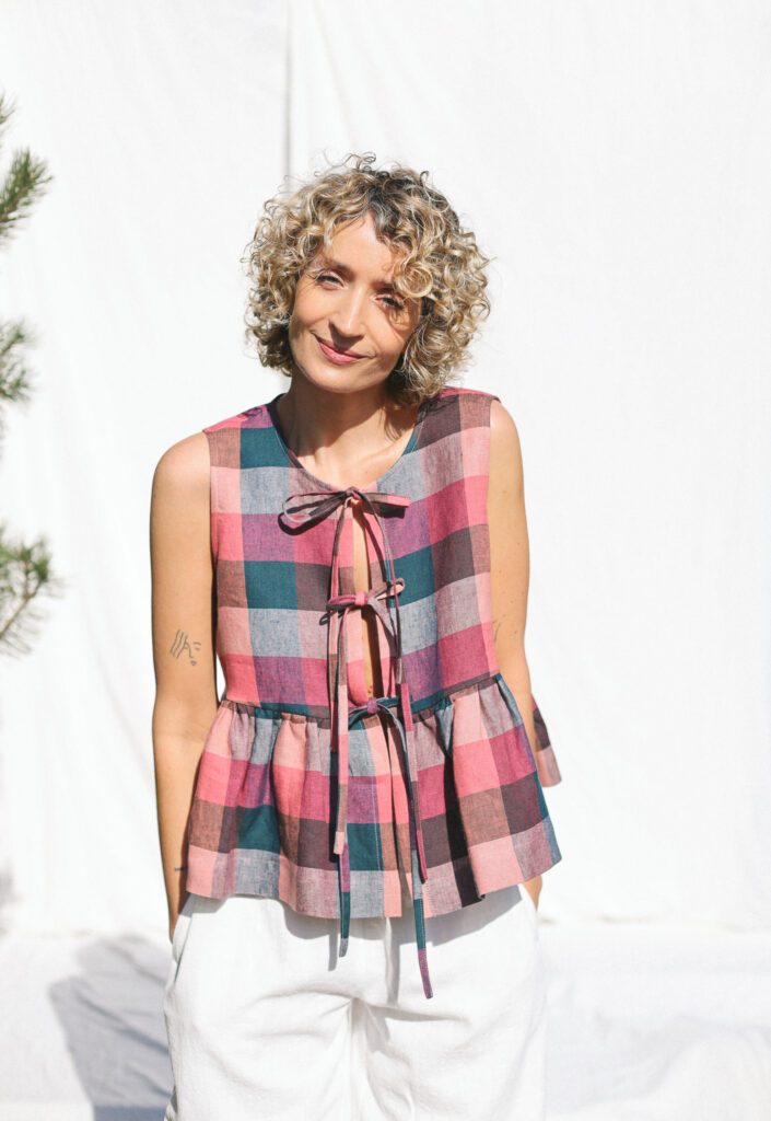 Sleeveless Linen Blouse with Ties - Image 1