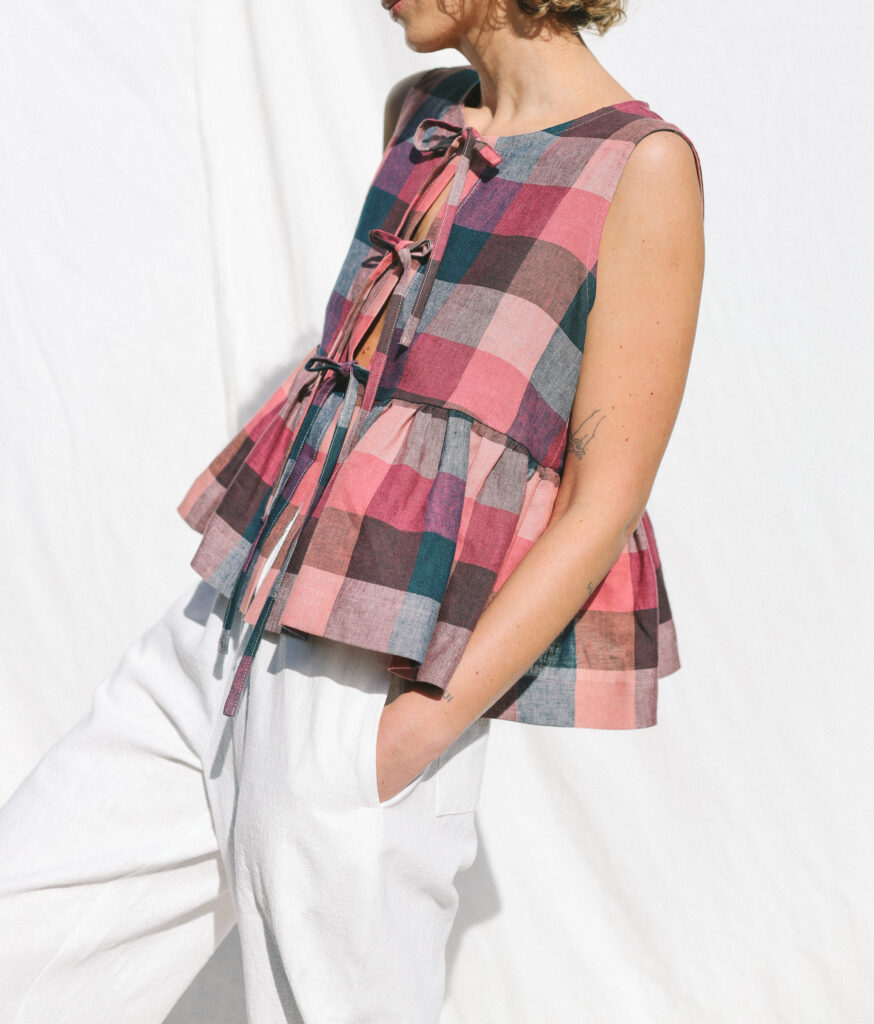 Sleeveless Linen Blouse with Ties - Image 2