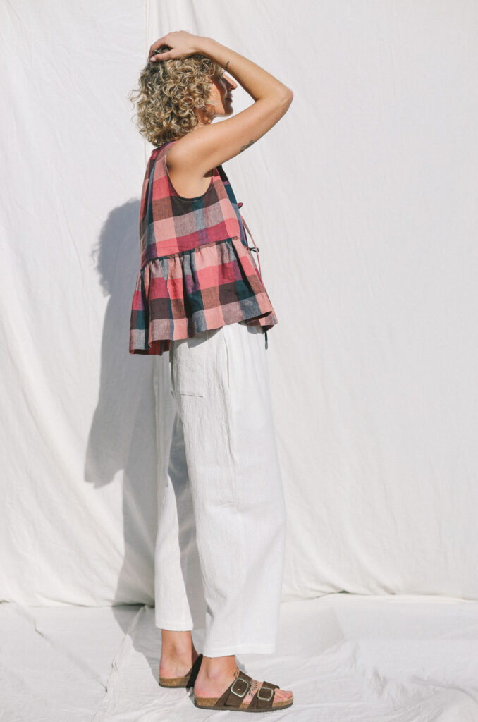 Sleeveless Linen Blouse with Ties - Image 5
