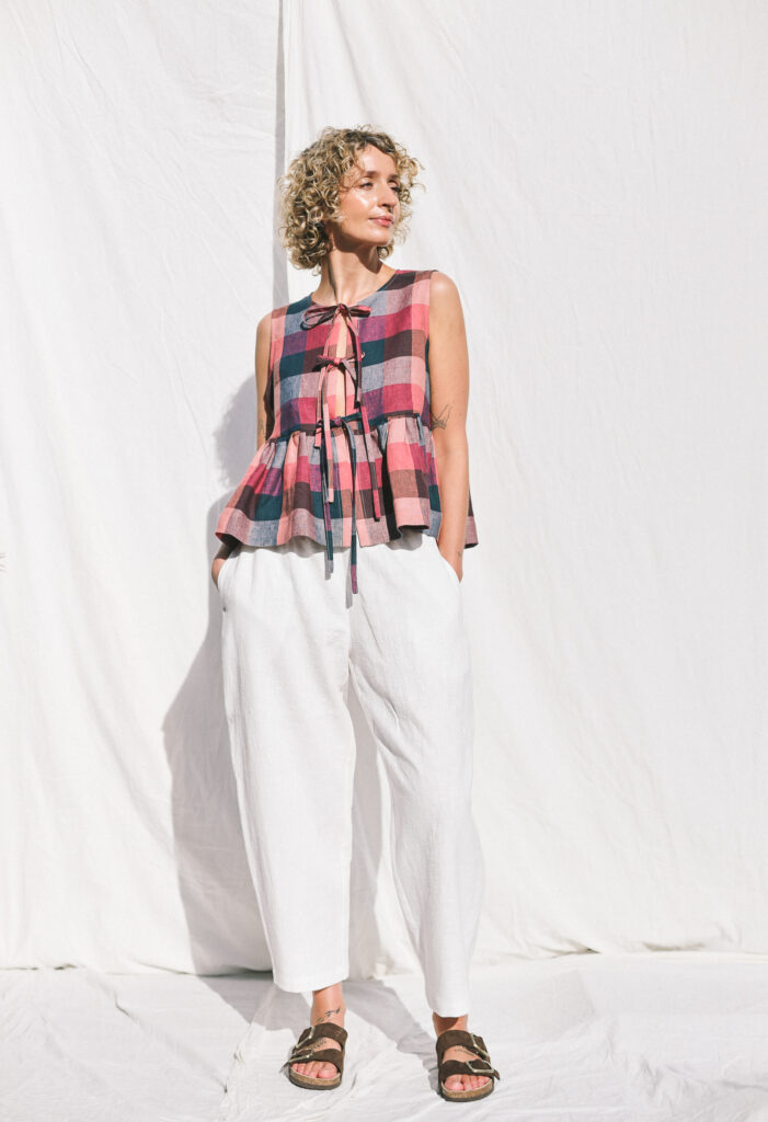 Sleeveless Linen Blouse with Ties - Image 7