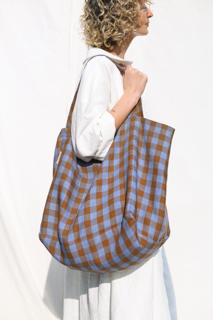 Large Linen Tote Bag in Checks | Accessories | Sustainable clothing | OffOn clothing