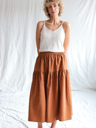 Elasticated waist skirt in seersucker check | Skirt | Sustainable clothing | OffOn clothing