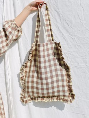 Linen Tote Bag with Ruffles | Accesories | Sustainable clothing | OffOn clothing